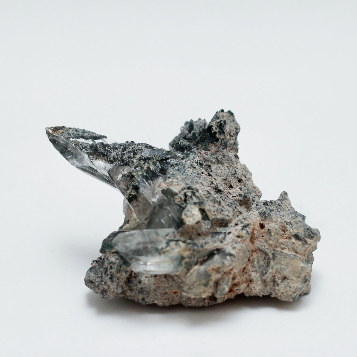 BLACK HIMALAYAN QUARTZ – CENTERING